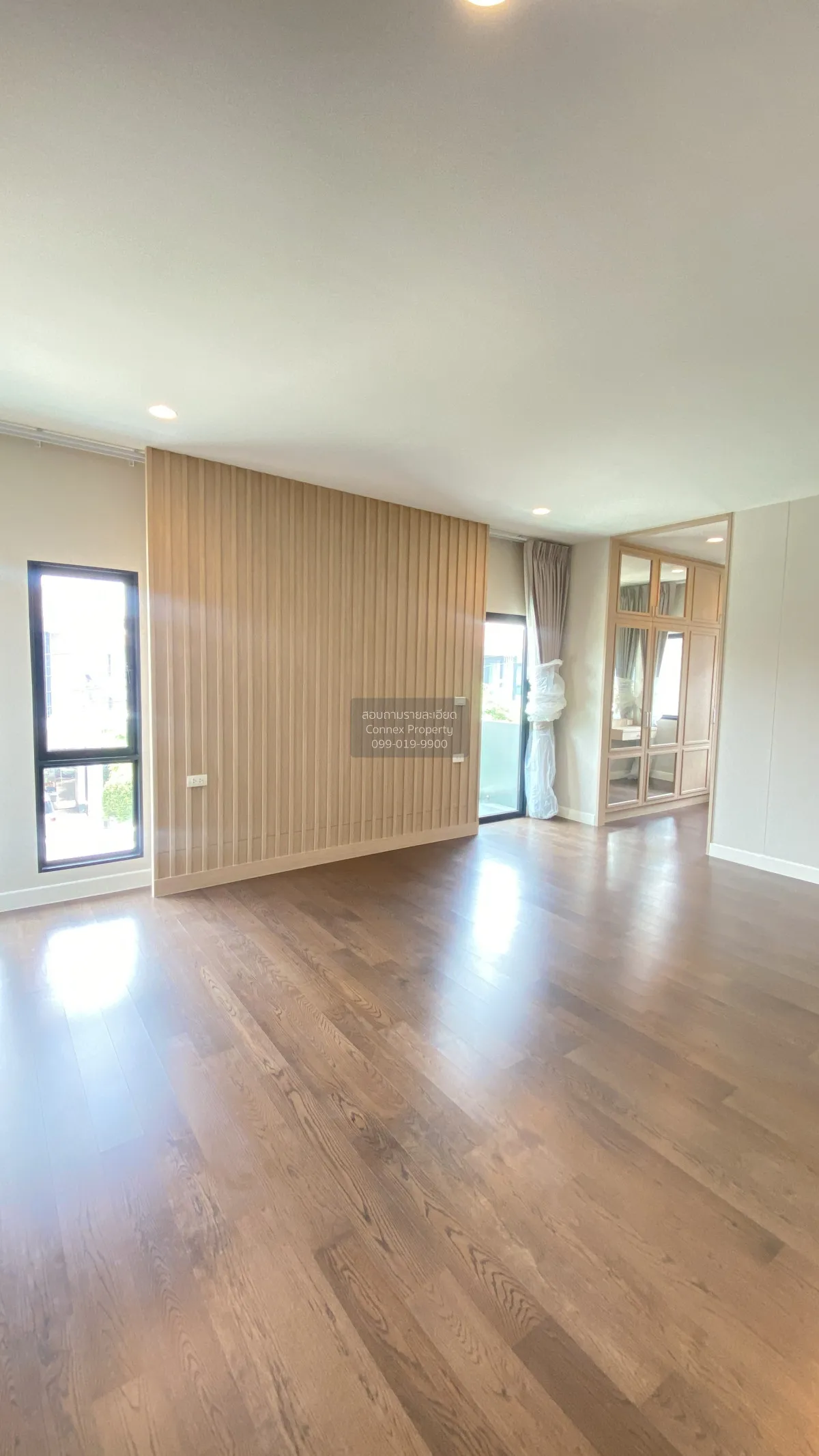 For Sale House , Setthasiri Wongwaen-Lamlukka , wide frontage , B