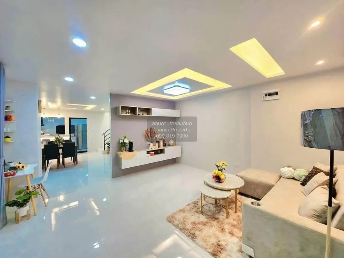 For Sale House , Ratanakorn Village 18 , Nong Prue , Bang Lamung  2