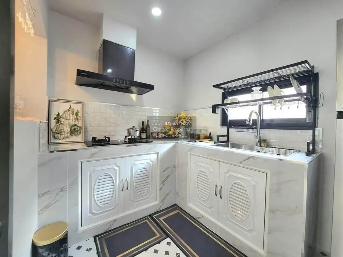 For Sale House , Ratanakorn Village 18 , Nong Prue , Bang Lamung 