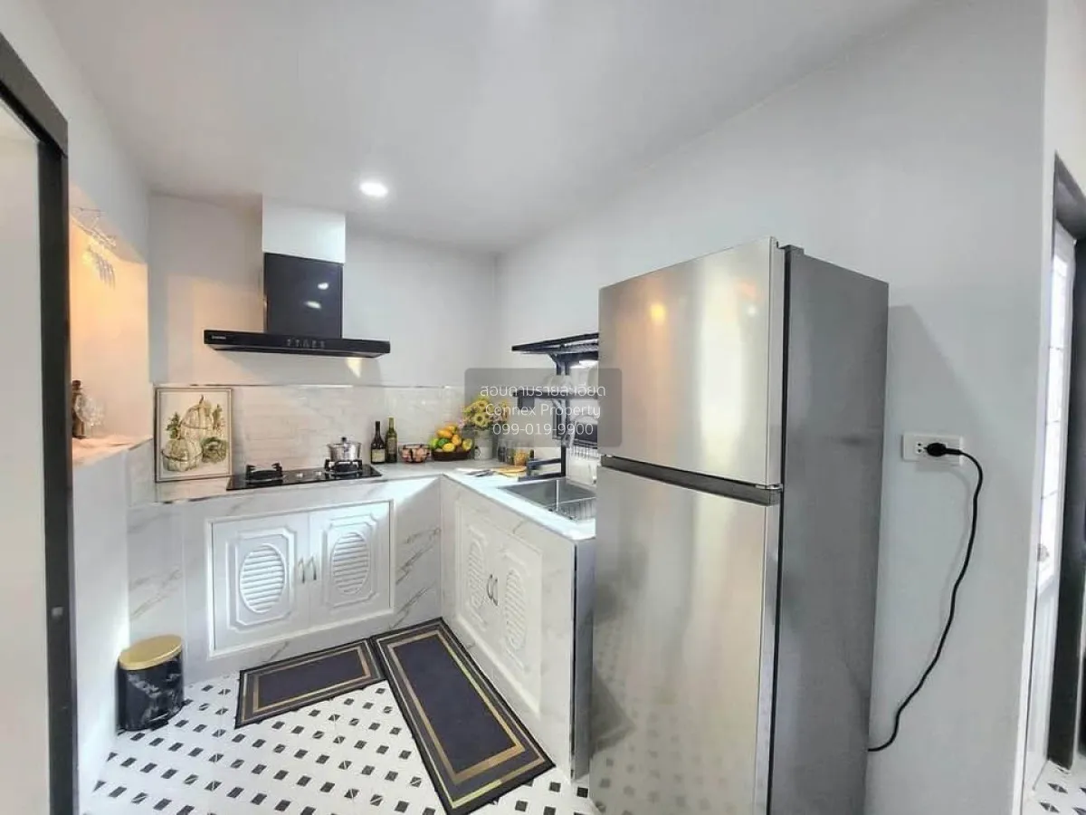 For Sale House , Ratanakorn Village 18 , Nong Prue , Bang Lamung 