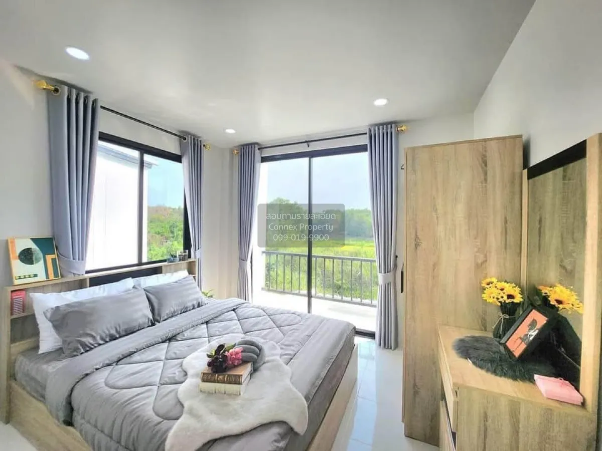 For Sale House , Ratanakorn Village 18 , Nong Prue , Bang Lamung 