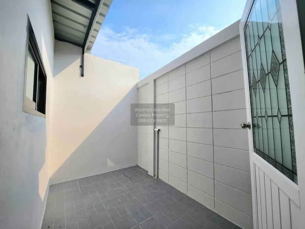For Sale House , Ratanakorn Village 18 , Nong Prue , Bang Lamung 