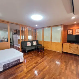 ขายคอนโด  เฟิร์ส ทาวเวอร์ คลองเตยเหนือ เขต วัฒนา กรุงเทพ CX-156812