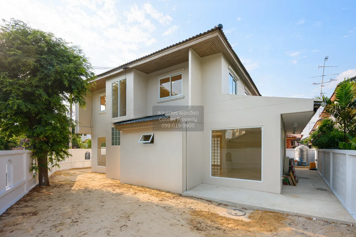 ขายทาวน์เฮ้าส์/ทาวน์โฮม  ทองสถิตย์วิลล่า 5 จรเข้บัว เขต ลาดพร้าว 