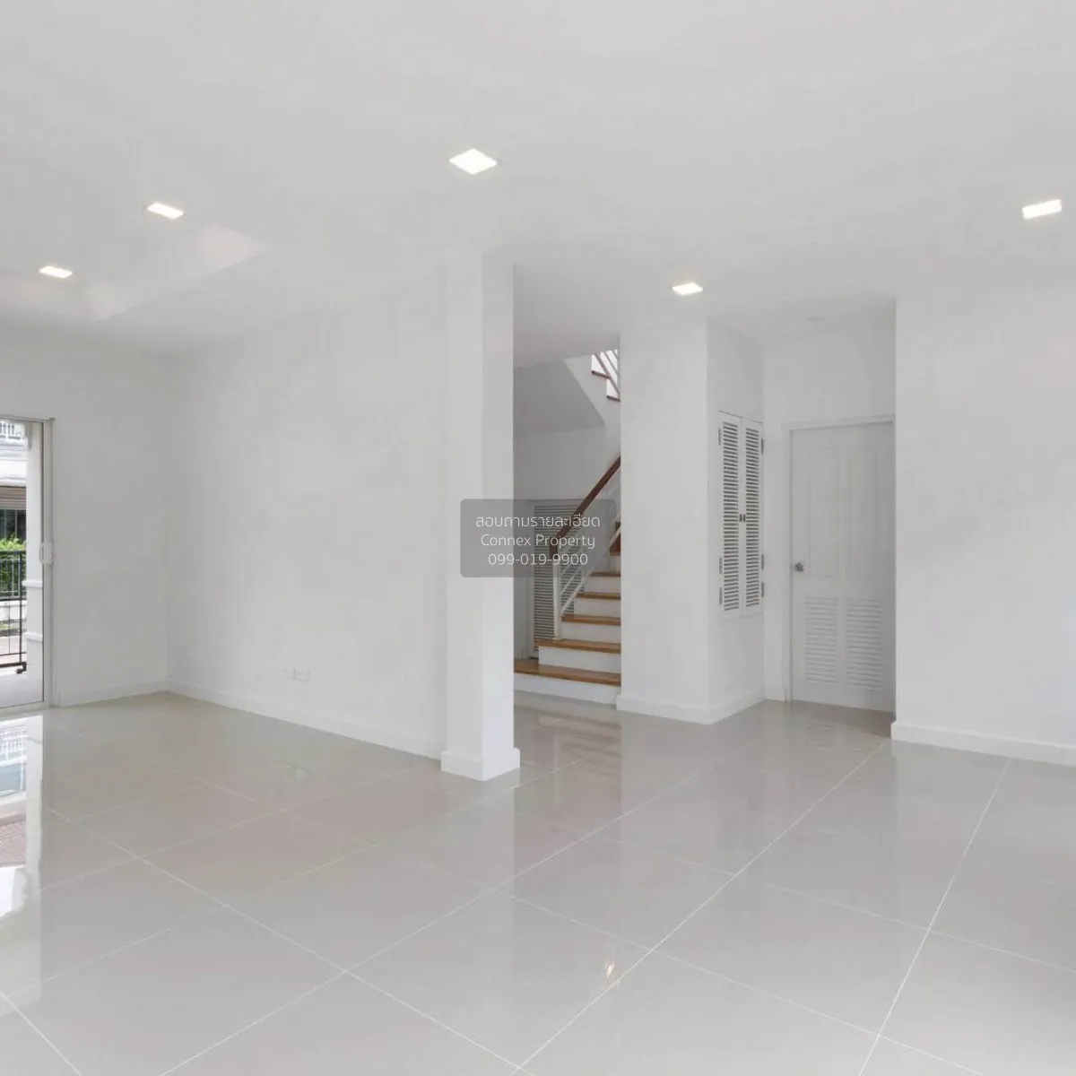 For Sale House , The Centro Rattanathibet , wide frontage , newly