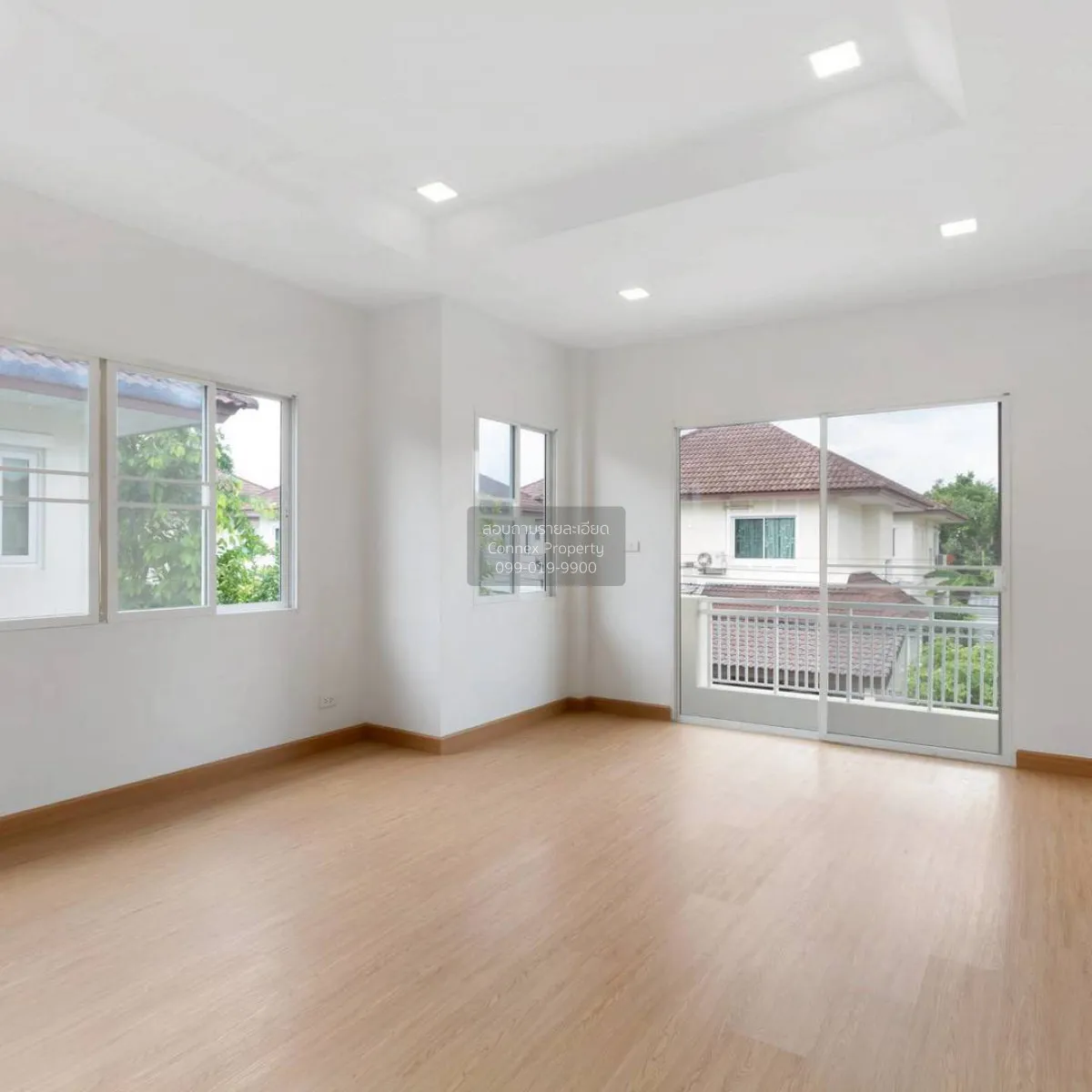 For Sale House , The Centro Rattanathibet , wide frontage , newly