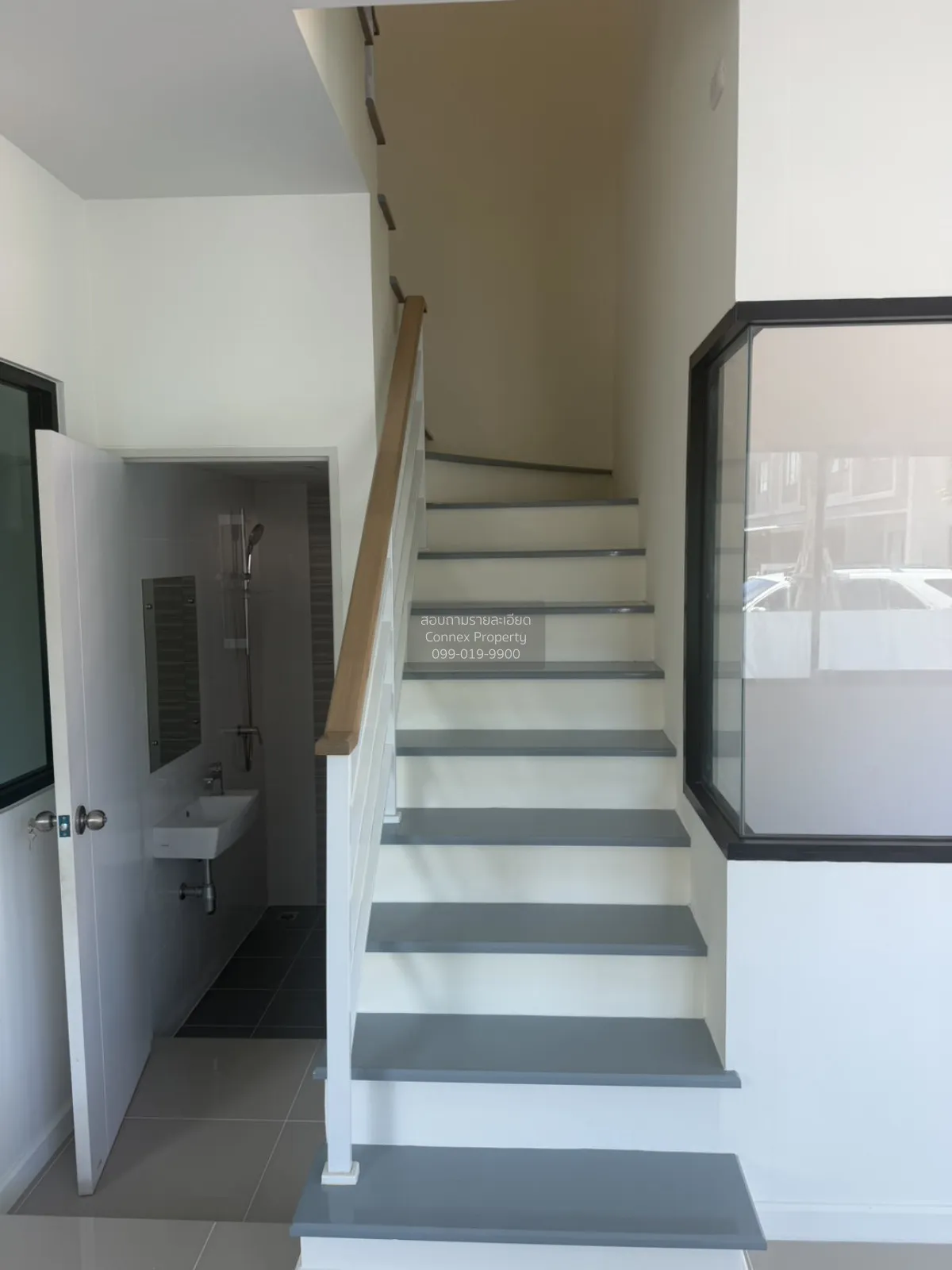 For Sale Townhouse/Townhome  , Siri Place Phetkasem-Sai 4 , corne