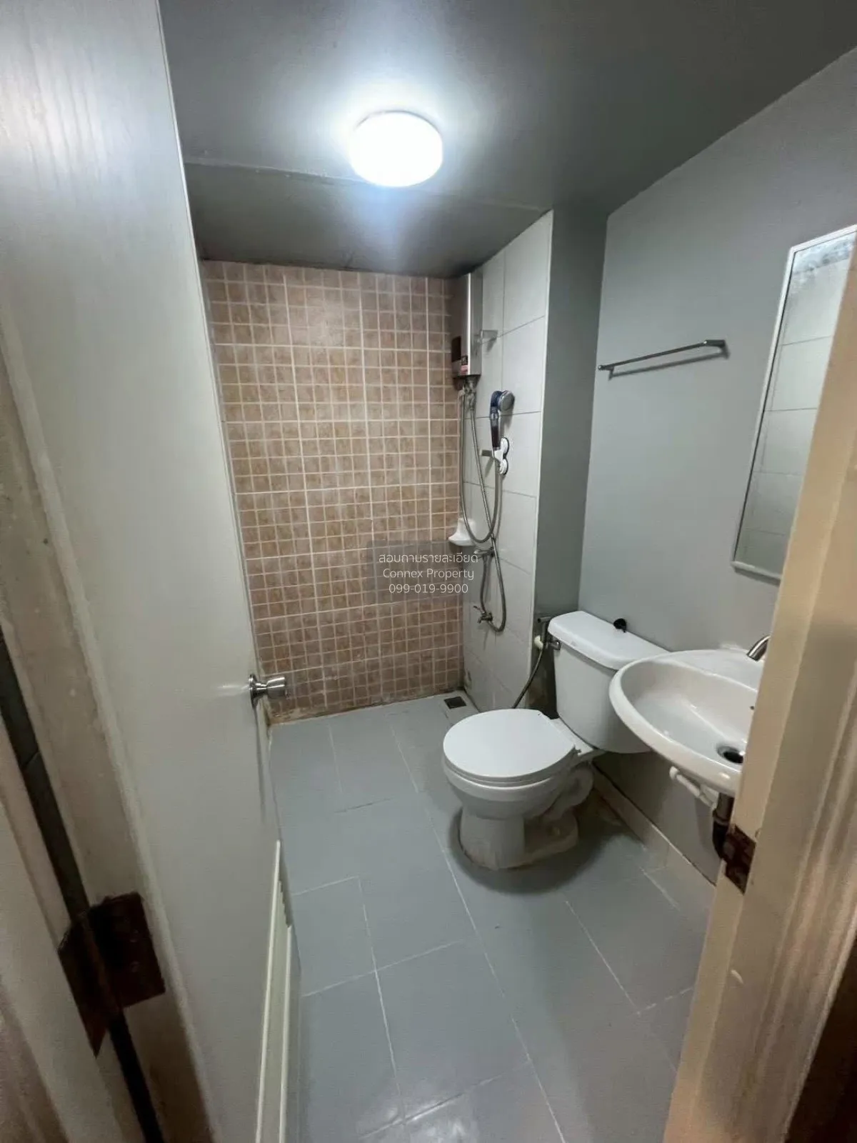 For Sale Condo , Lumpini CondoTown Romklao - Suvarnabhumi , corne