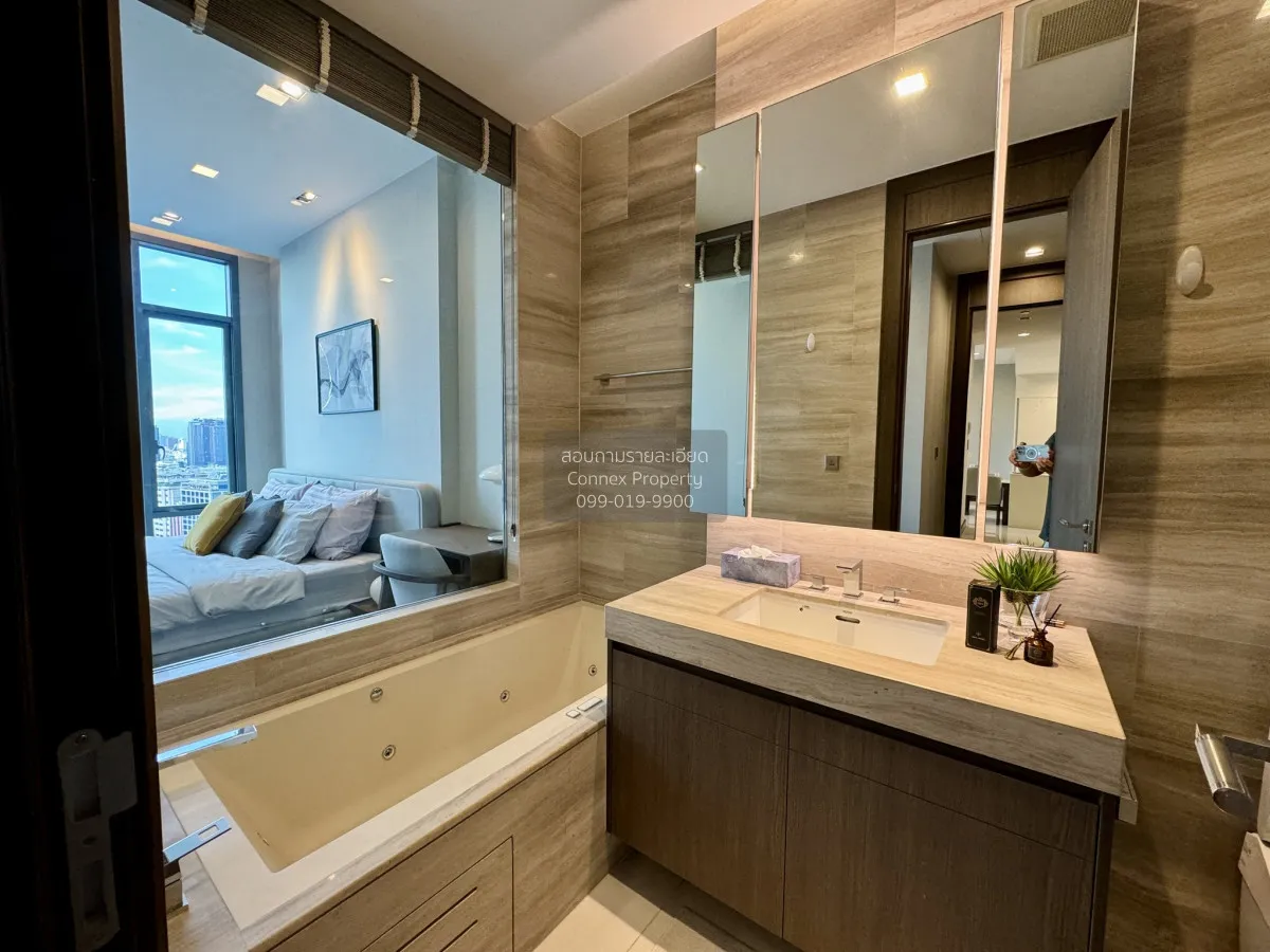 For Sale Condo , Q1 Sukhumvit , high floor , BTS-Nana , Khlong To
