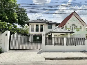 ขายบ้าน  บ้านกรุงทอง 4 คลองกุ่ม เขต บึงกุ่ม กรุงเทพ CX-157228