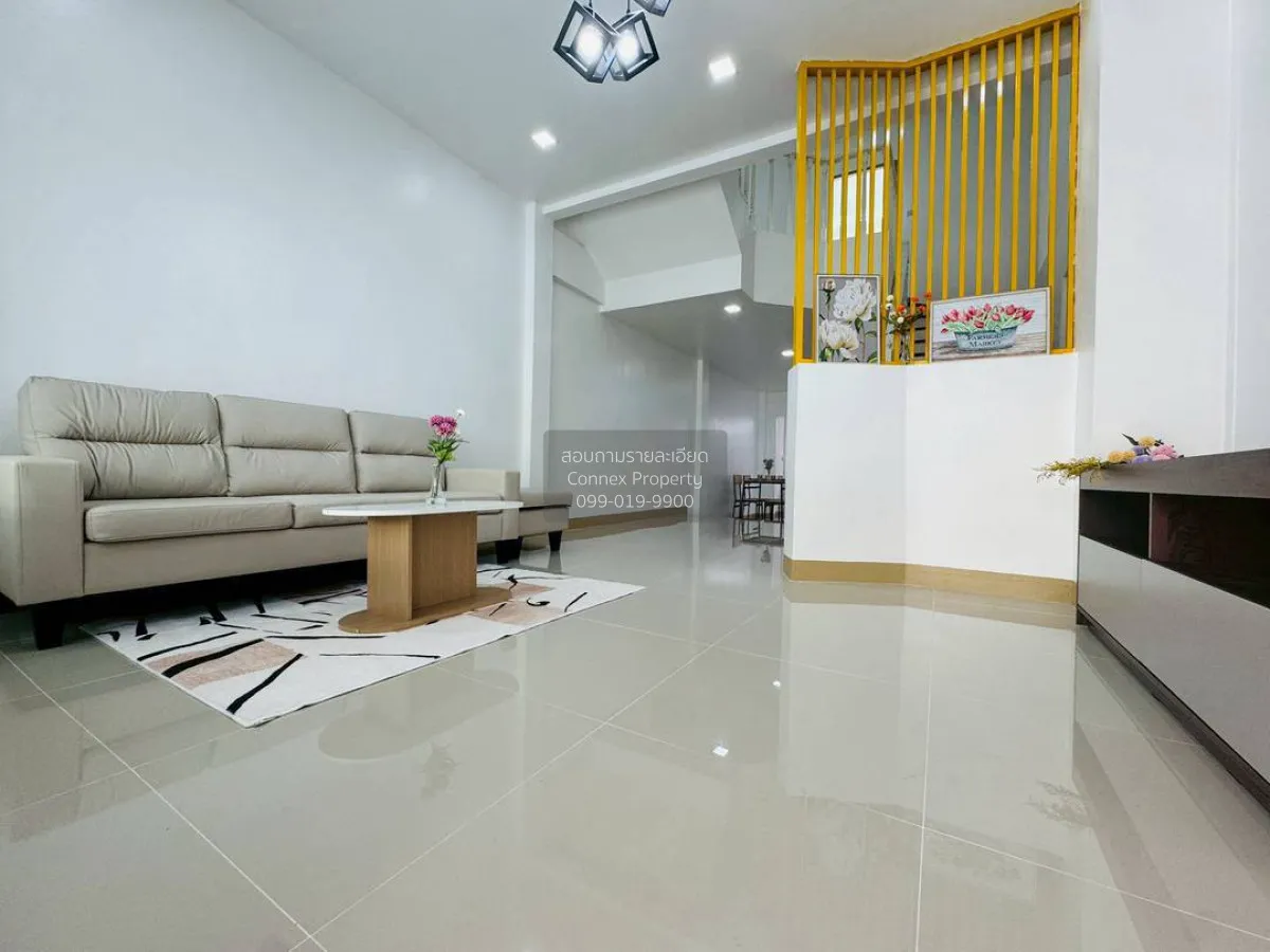 For Sale Townhouse/Townhome  , Maneerin Lake & Park Ratchaphruek 