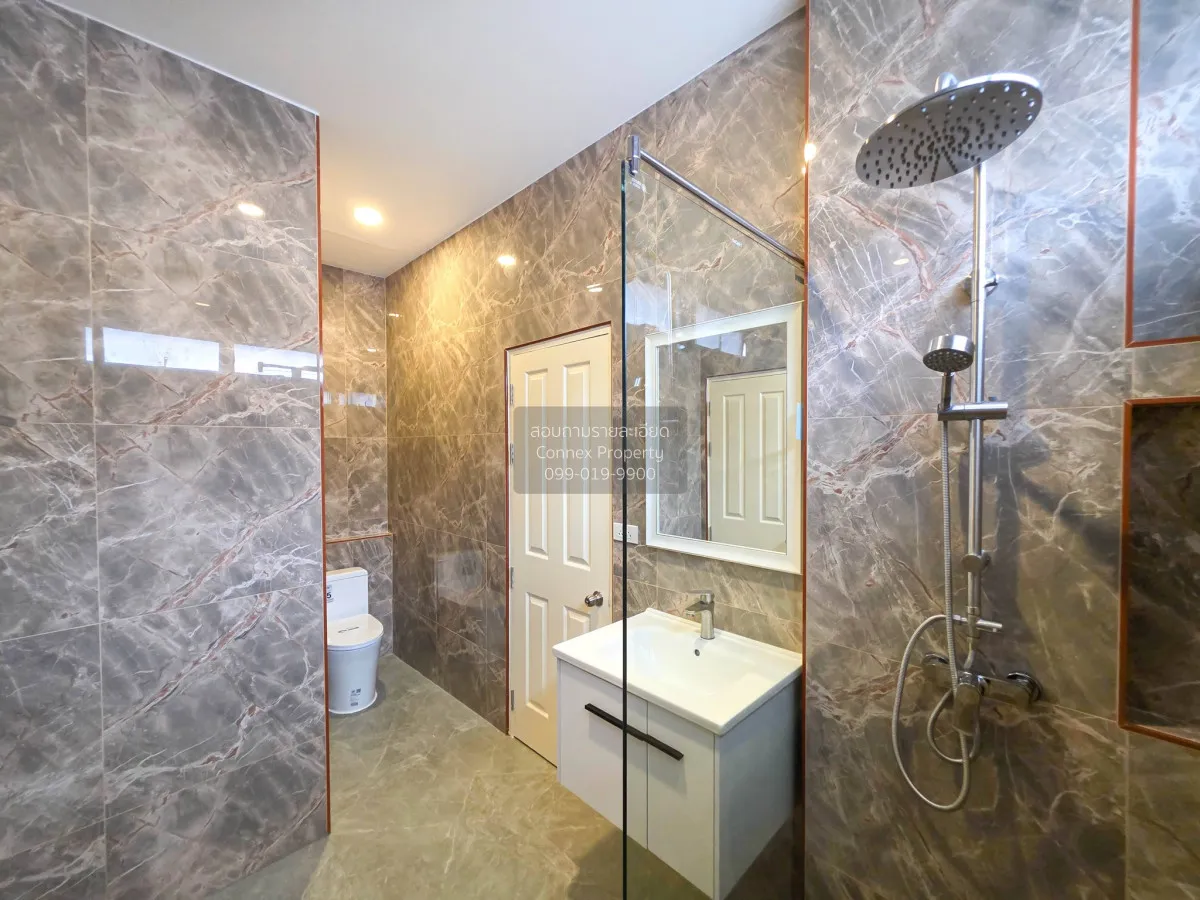 For Sale House , Panalee Banna Village , Huai Yai , Bang Lamung ,
