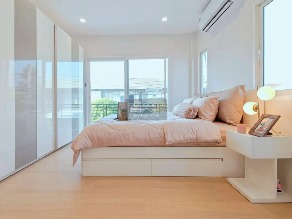 ขายบ้าน  เซนโทร ศรีนครินทร์ - บางนา MRT-ศรีอุดม (สายสีเหลือง) หนอ