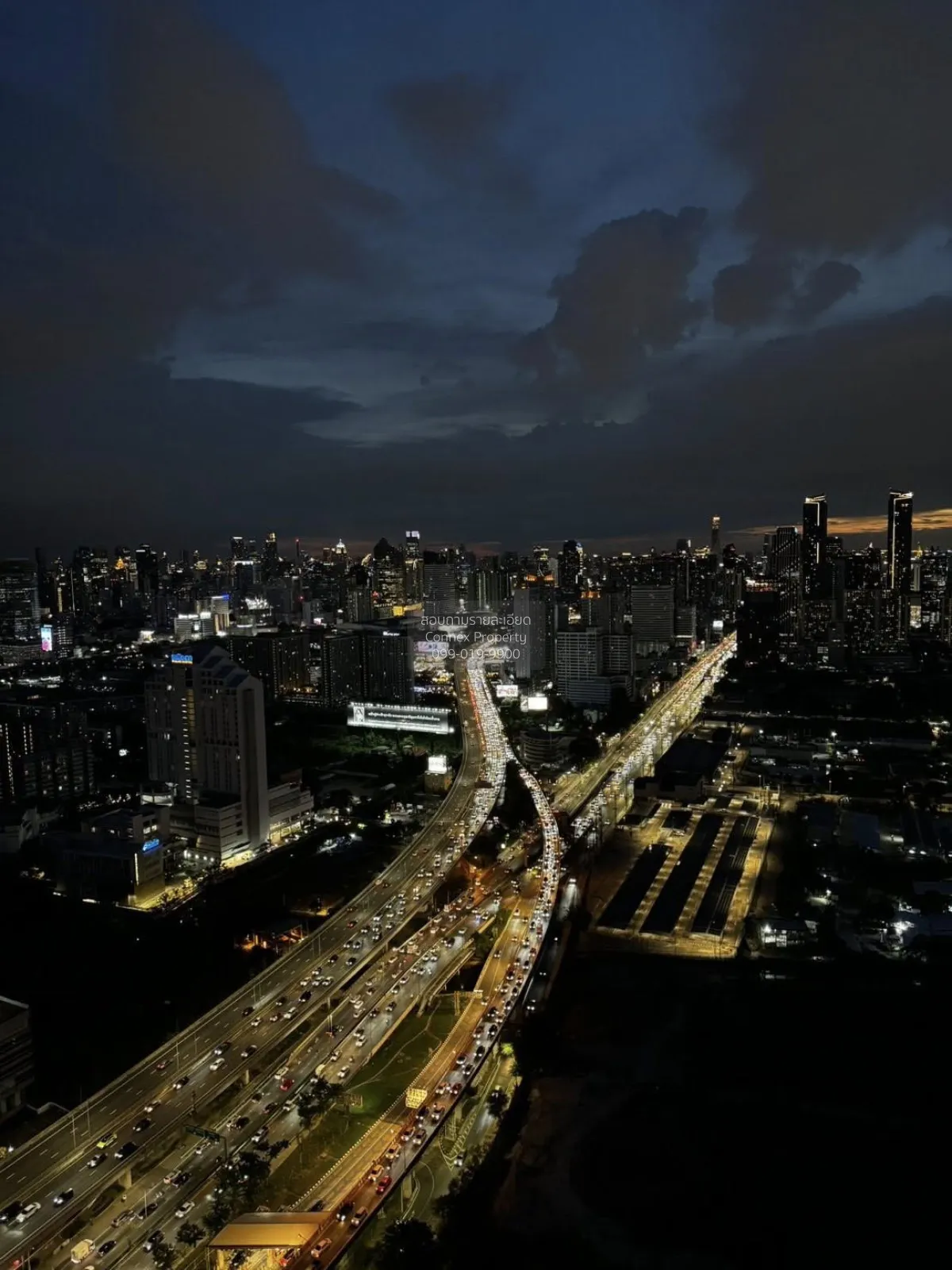For Rent Condo , Siamese Rama 9 (Landmark @MRTA Station) , Huai K