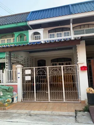 ขายทาวน์เฮ้าส์/ทาวน์โฮม  บ้านแกรนด์วิลเลจ ลาดพร้าว 80/3 วังทองหลาง เขต วังทองหลาง กรุงเทพ CX-157747