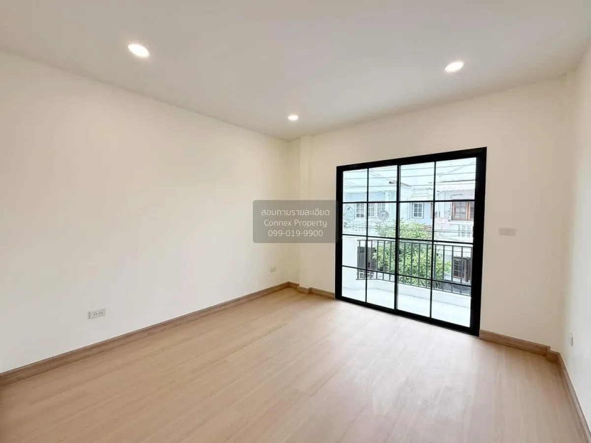 For Sale Townhouse/Townhome  , Baan 101 Garden Ville , newly reno