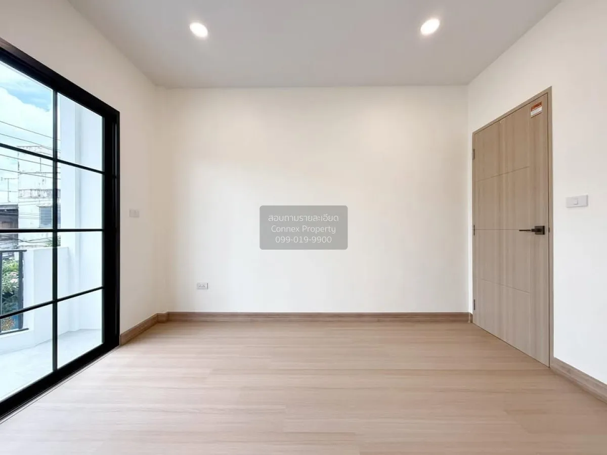 For Sale Townhouse/Townhome  , Baan 101 Garden Ville , newly reno