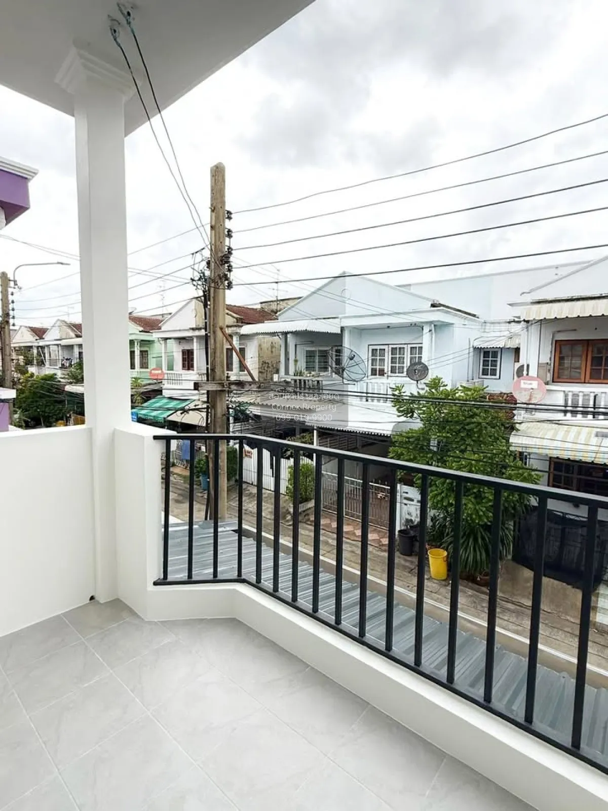For Sale Townhouse/Townhome  , Baan 101 Garden Ville , newly reno