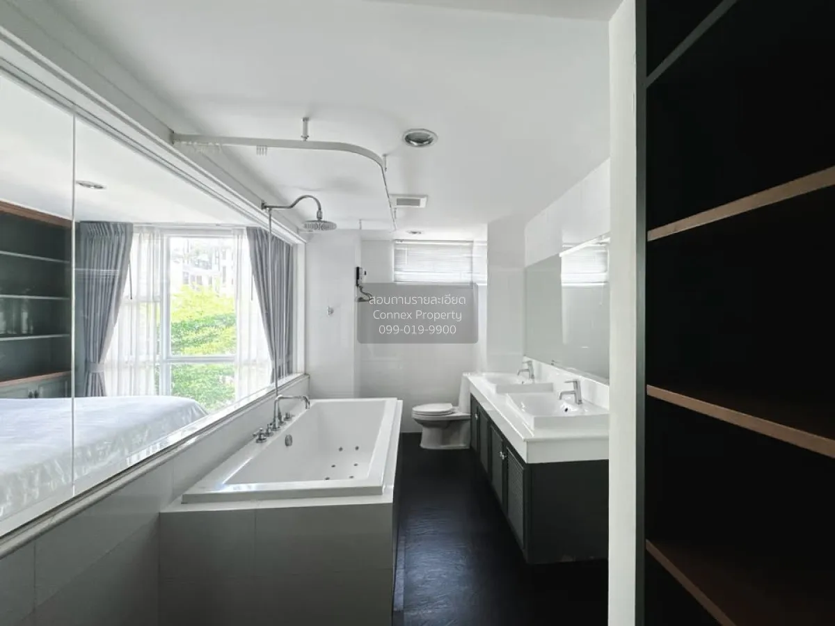 For Rent Condo , D 65 , corner unit , BTS-Phra Khanong , Phra Kha