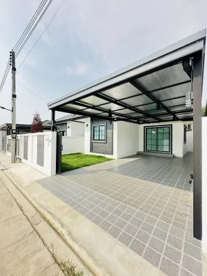 For Sale House , Ratanakorn Village 18 , Nong Prue , Bang Lamung , Chon Buri , CX-157982