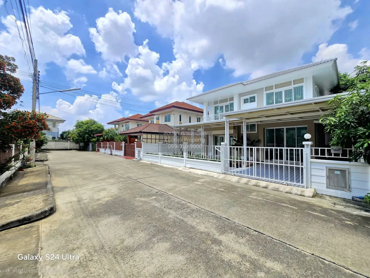 For Sale House , BAAN KUNAPHAT 5 BANGBUATHONG , newly renovated , 1