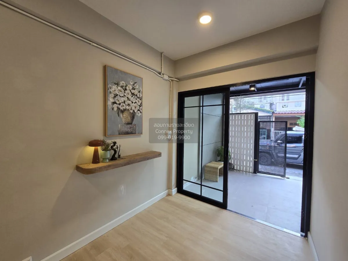 For Sale Townhouse/Townhome  , Amonpan Thet Rachan 13 , newly ren 4