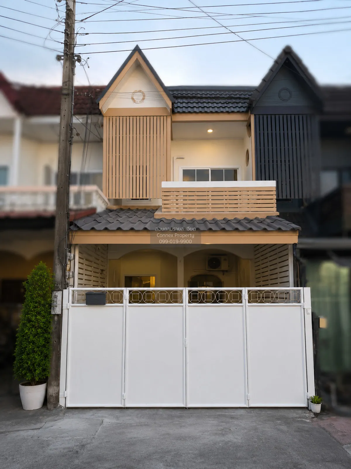 For Sale Townhouse/Townhome  , Baan Ruean Kaew , newly renovated  1