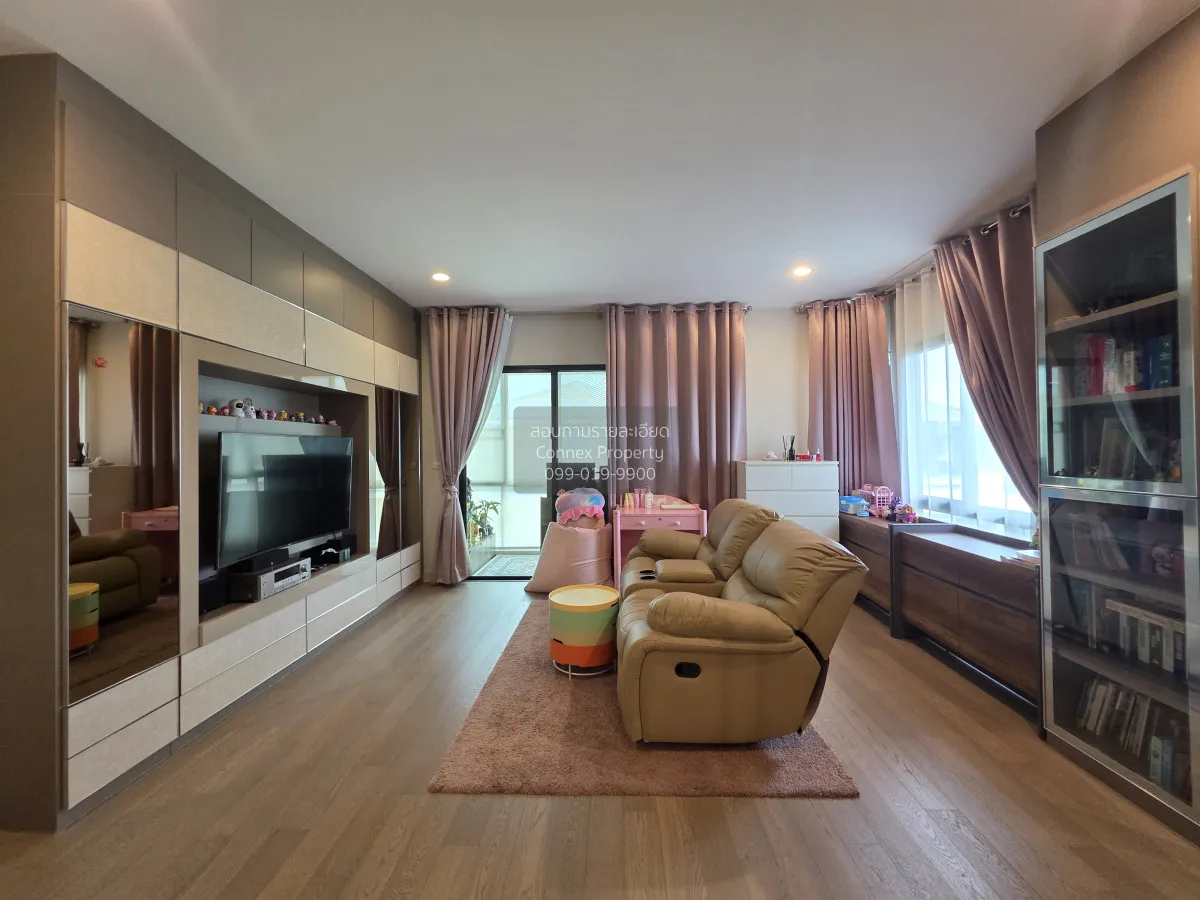 For Sale House , Setthasiri Charan - Pinklao , corner unit , MRT-