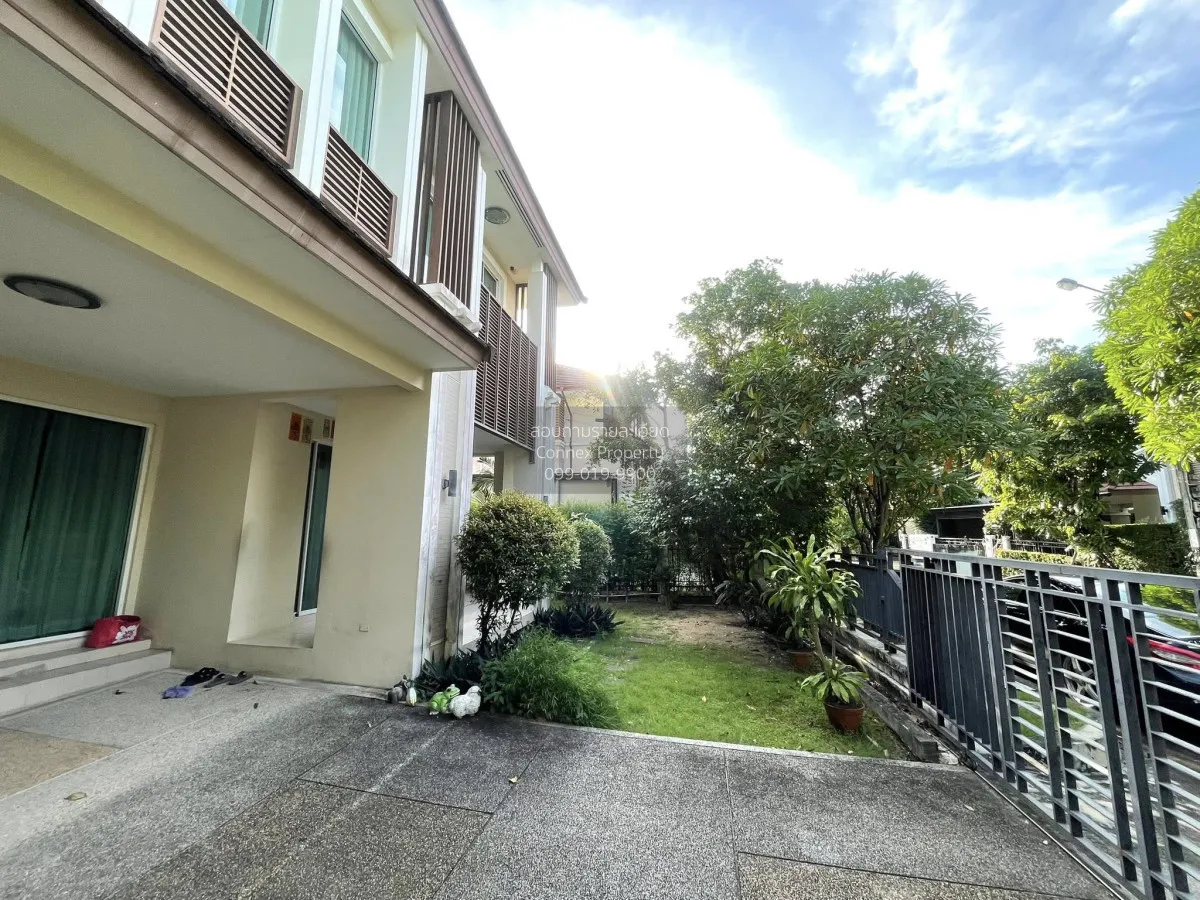 For Sale Townhouse/Townhome  , The Centro On Nut-Wongwaen , Lat K 2
