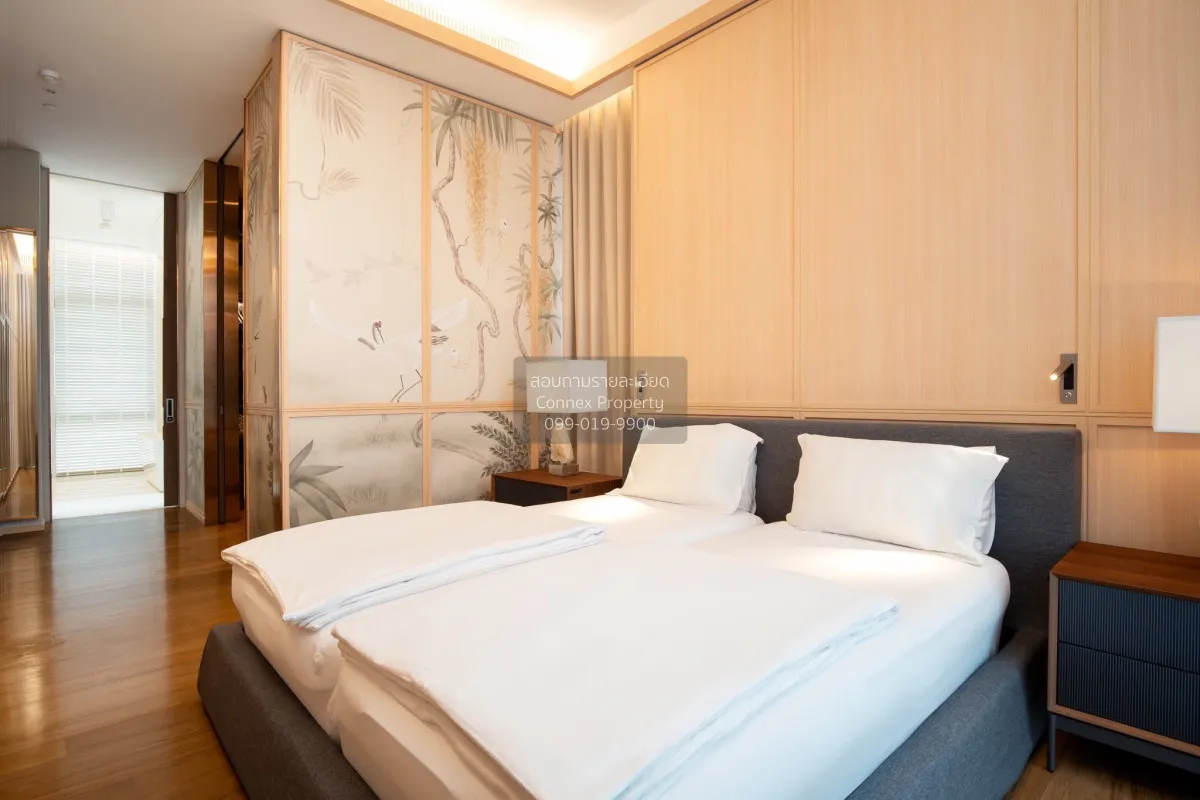 For Sale Condo , Sindhorn Lumpini (Langsuan) , nice view , corner