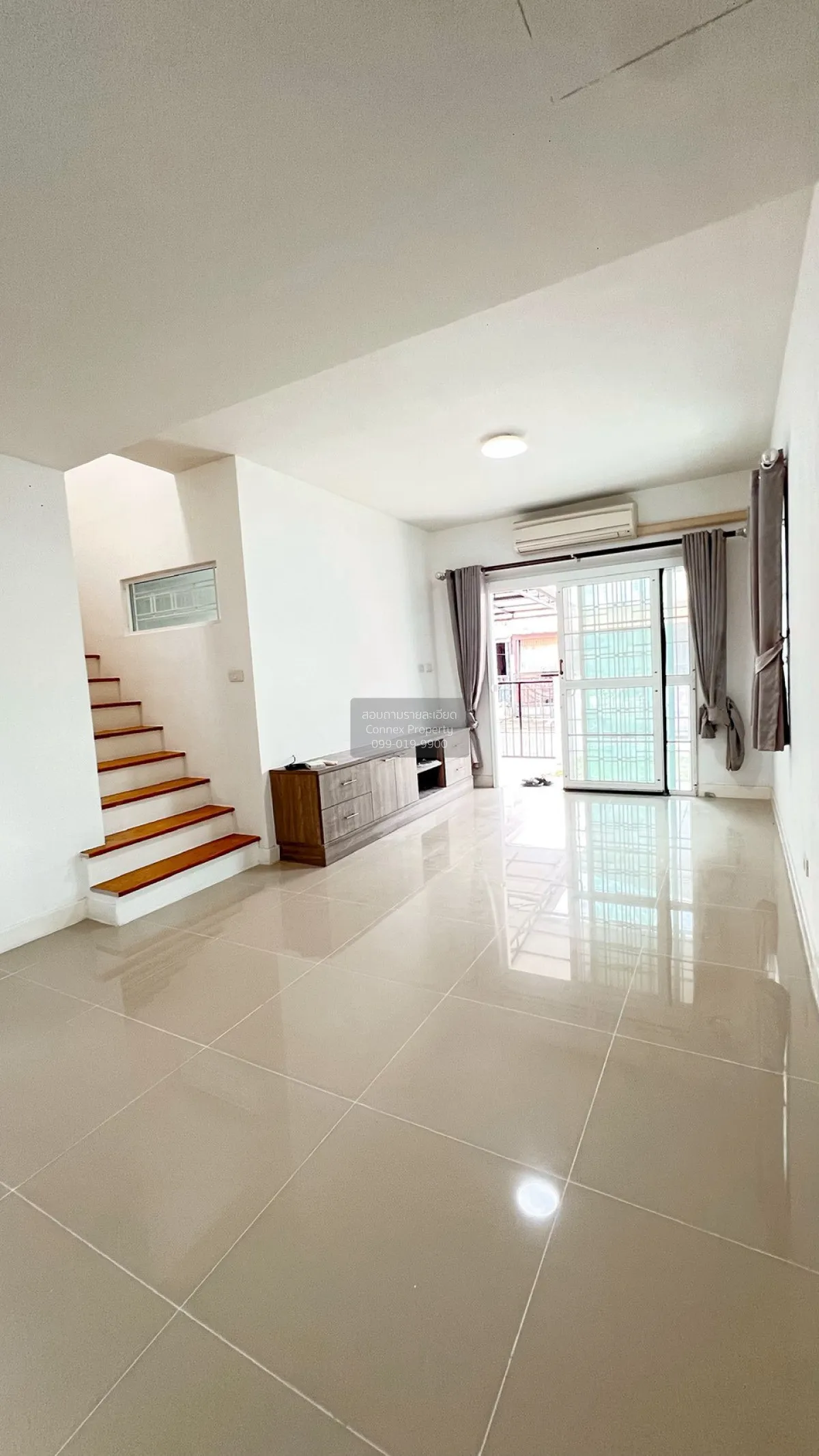 For Sale Townhouse/Townhome  , PRUKSA VILLE 72 , corner unit , ne 4