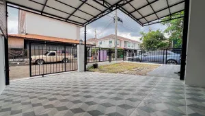 For Sale Townhouse/Townhome  , PRUKSA VILLE 72 , corner unit , newly renovated , Plai Bang , Bang Kruai , Nonthaburi , CX-158389