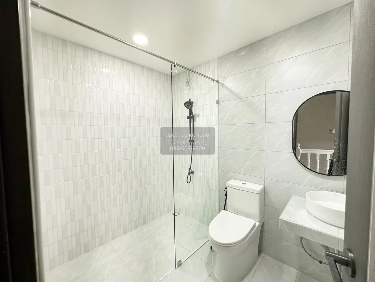 For Sale Townhouse/Townhome  , Baan Sinsuk Nuanchan 36 , newly re 4