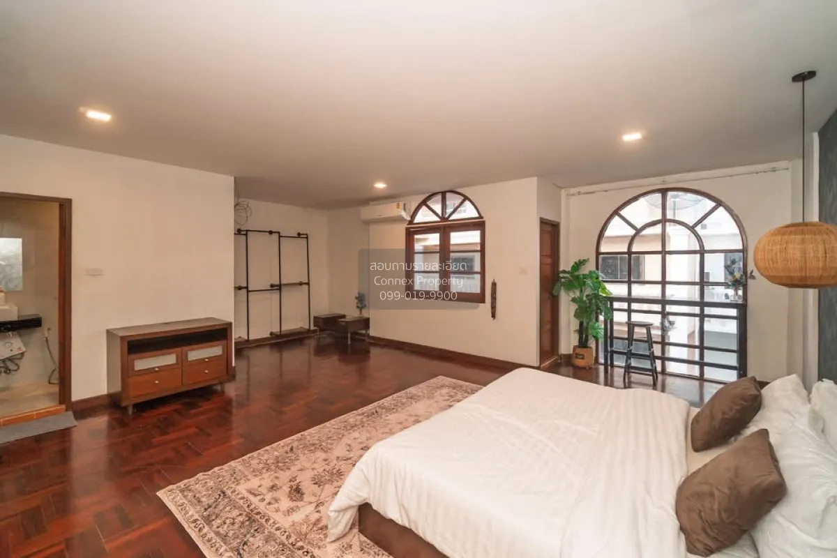 For Rent Tropical house for rent in Thonglor , nice view , newly  3