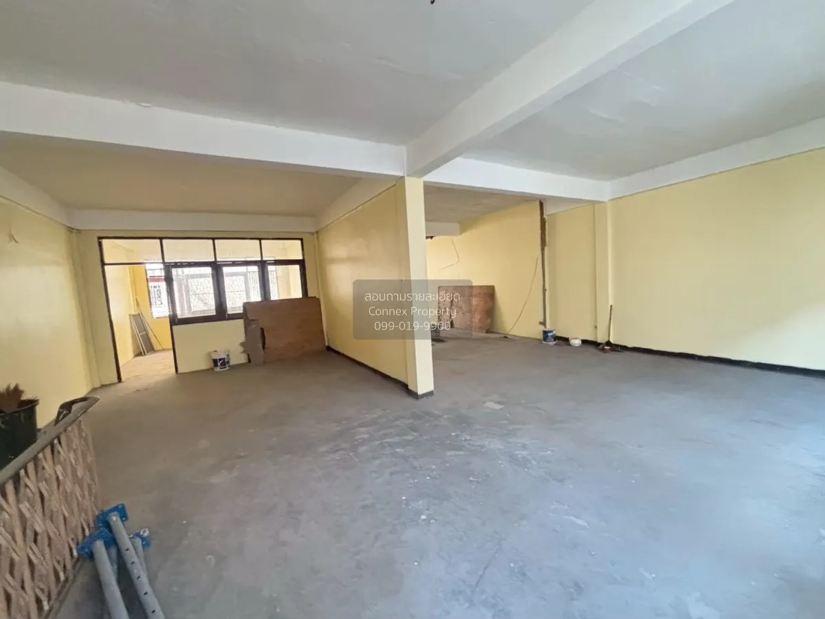 ขายอาคารพาณิชย์ 2 คูหา  เจริญนคร ซอย 4 บางลำภูล่าง เขต คลองสาน กร