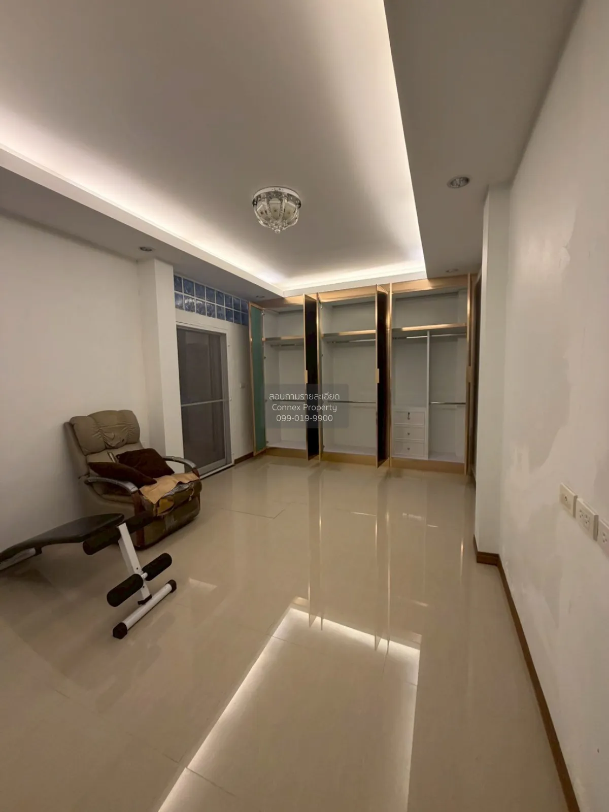 For Sale Townhouse/Townhome  , Baan Klang Muang Ratchada - Mengja 2