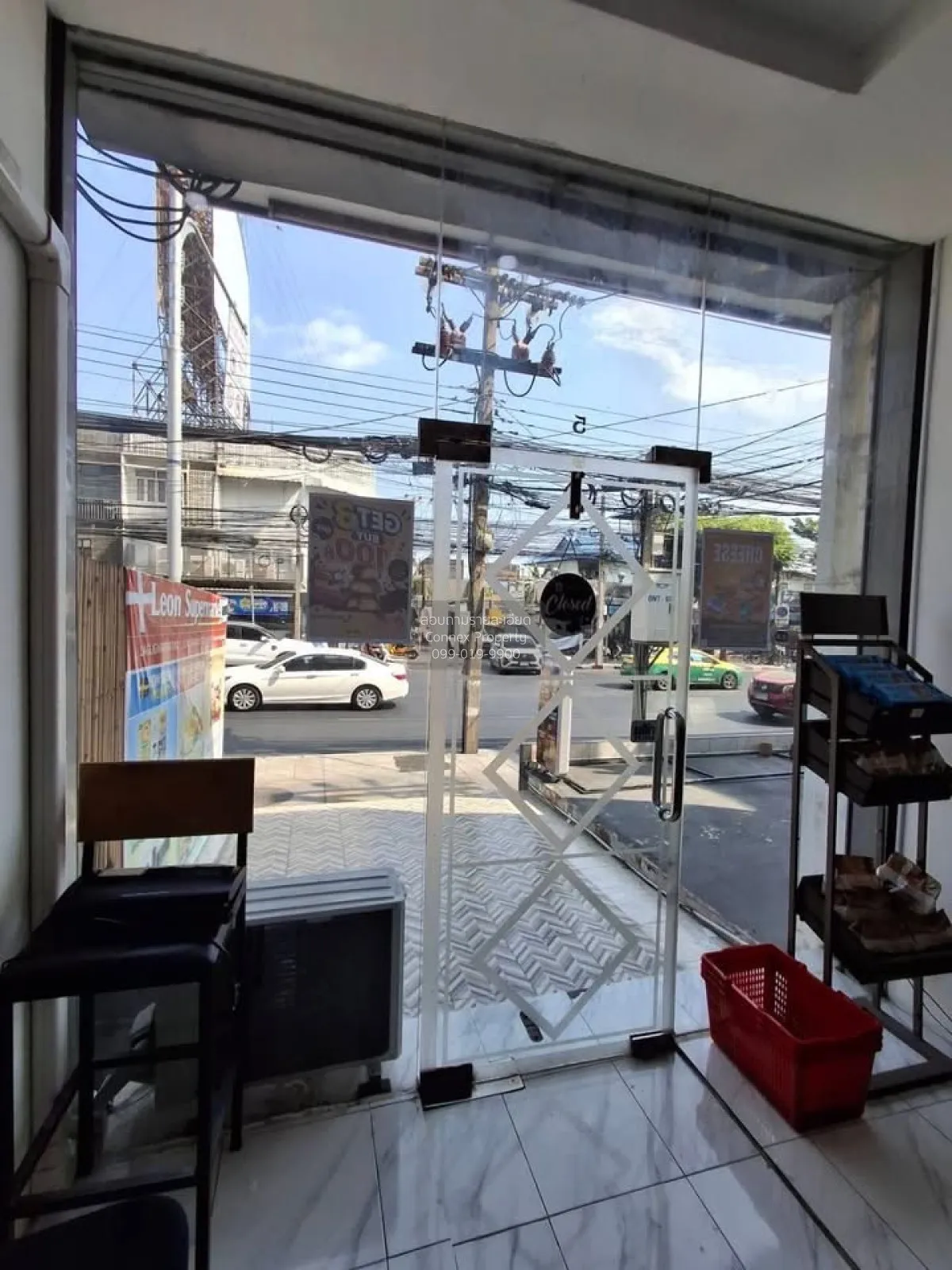 For Rent Commercial buildings for rent “Onnut road”  , corner uni 3