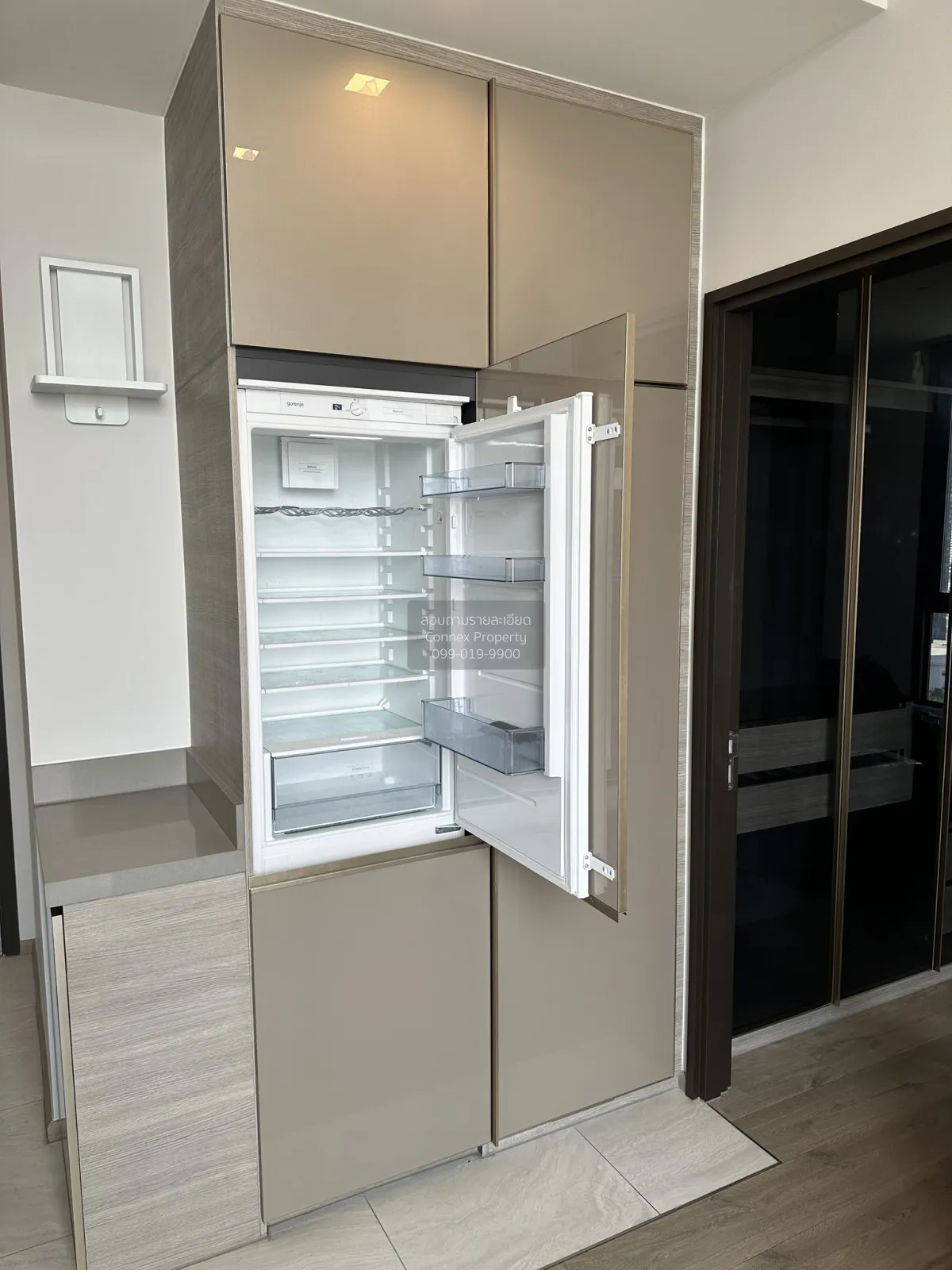 For Rent Condo , The Crest Park Residences , high floor , corner 