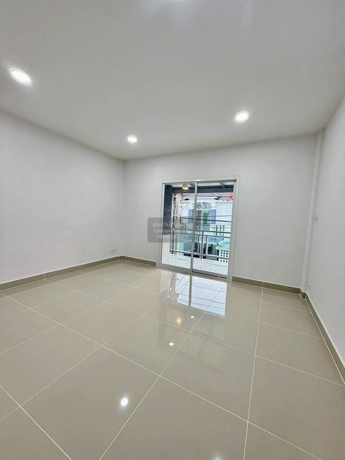 For Sale Townhouse/Townhome  , Baan Nanthicha 3/8 , newly renovat