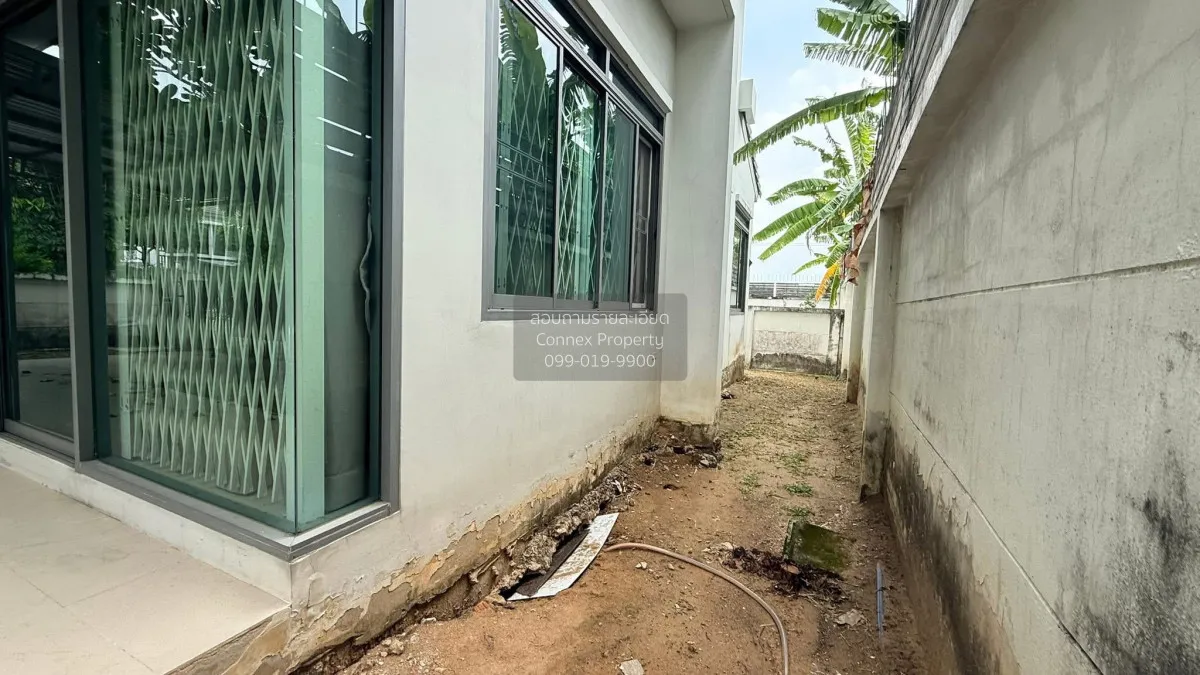 For Sale House , Perfect Place Phatthanakan - Srinakarin , corner