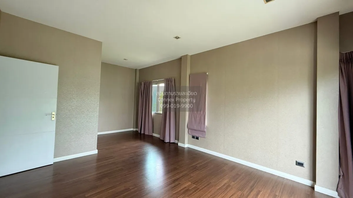 For Sale House , Perfect Place Phatthanakan - Srinakarin , corner