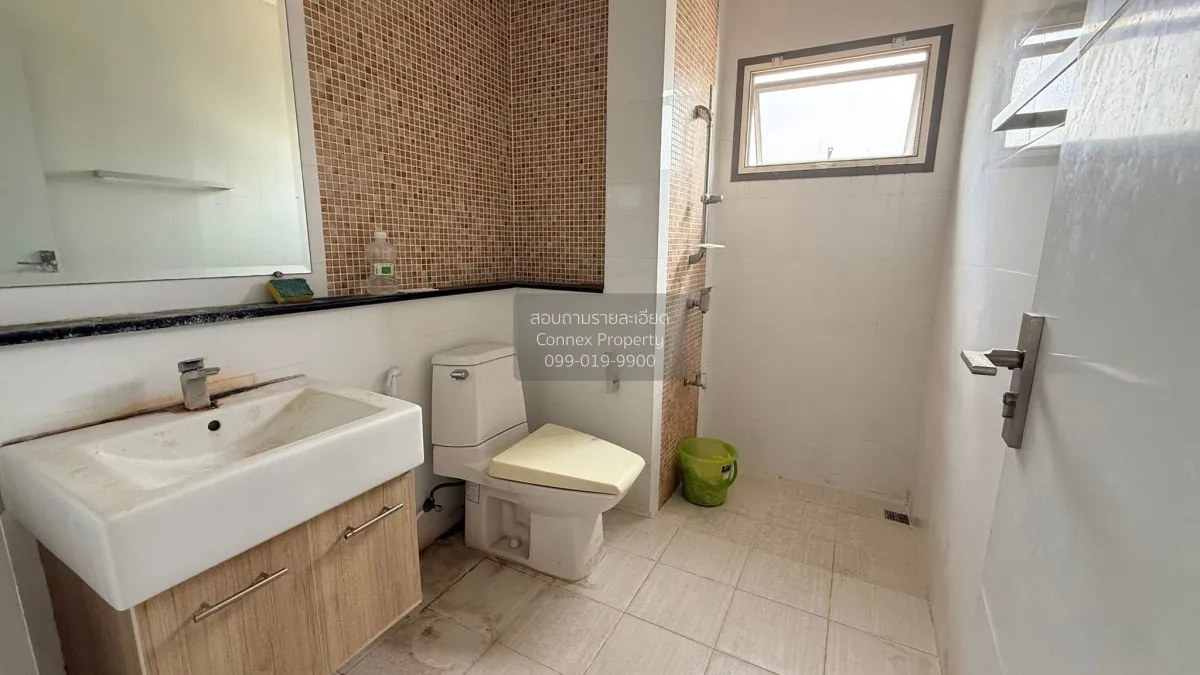 For Sale House , Perfect Place Phatthanakan - Srinakarin , corner