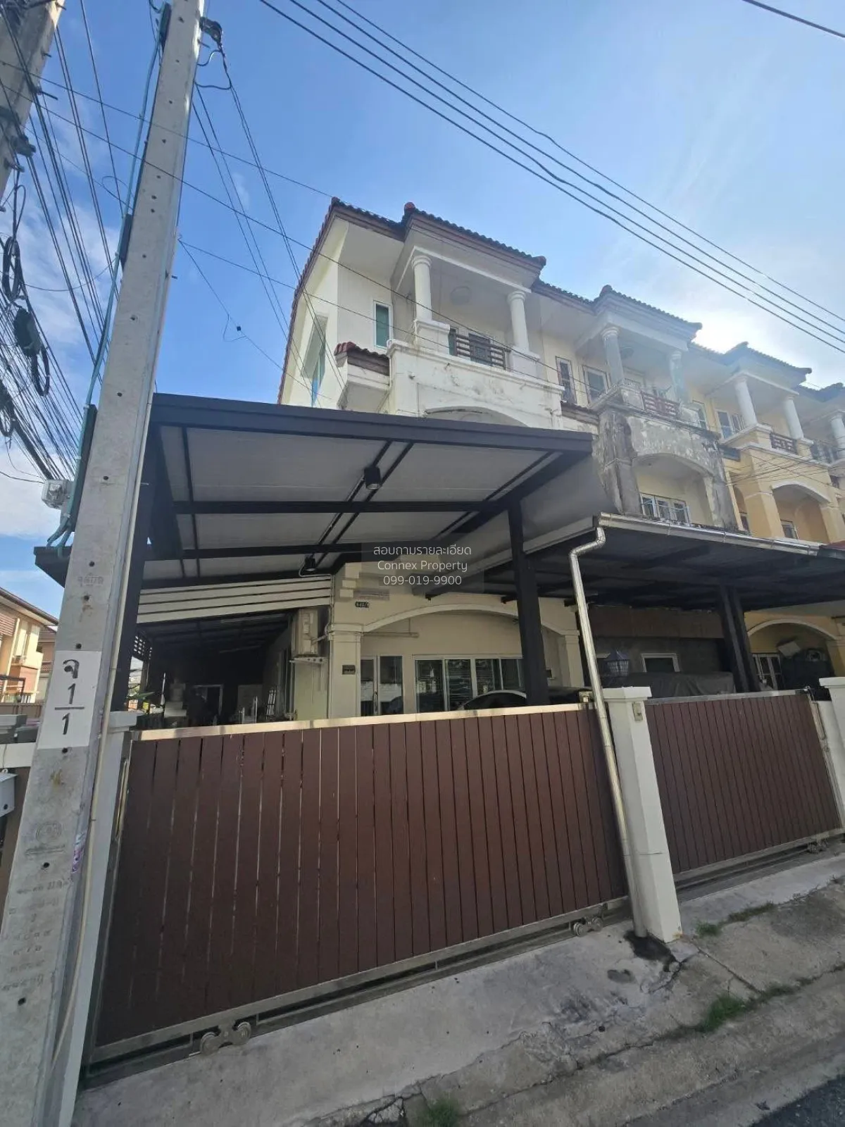 ขายทาวน์โฮม 3 ชั้น บ้านหัวมุม  สะพานสอง เขต วังทองหลาง กรุงเทพ CX 1