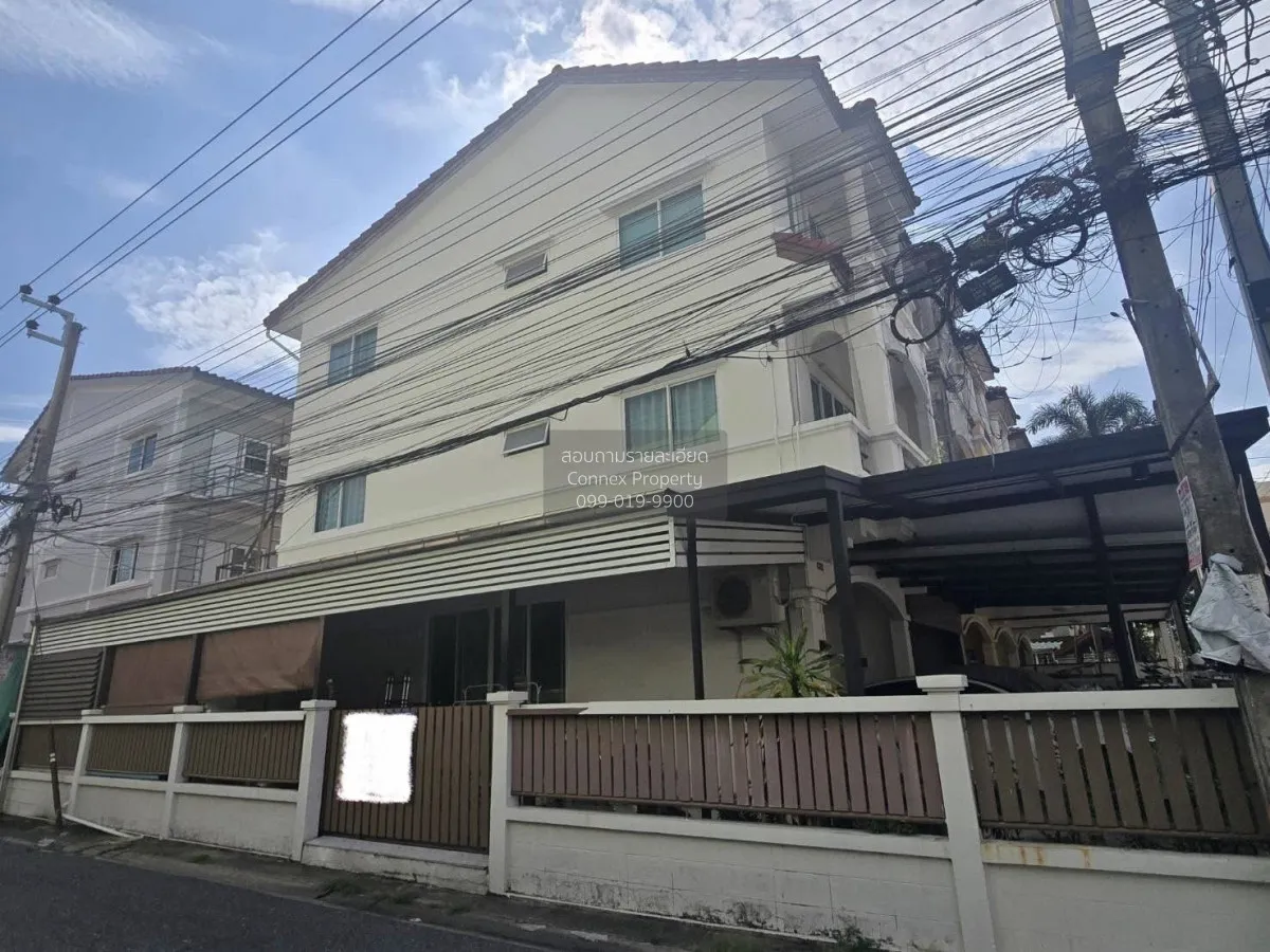 ขายทาวน์โฮม 3 ชั้น บ้านหัวมุม  สะพานสอง เขต วังทองหลาง กรุงเทพ CX 2