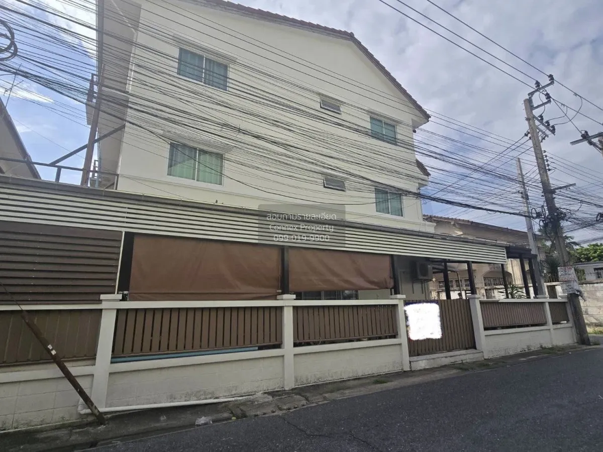 ขายทาวน์โฮม 3 ชั้น บ้านหัวมุม  สะพานสอง เขต วังทองหลาง กรุงเทพ CX 3
