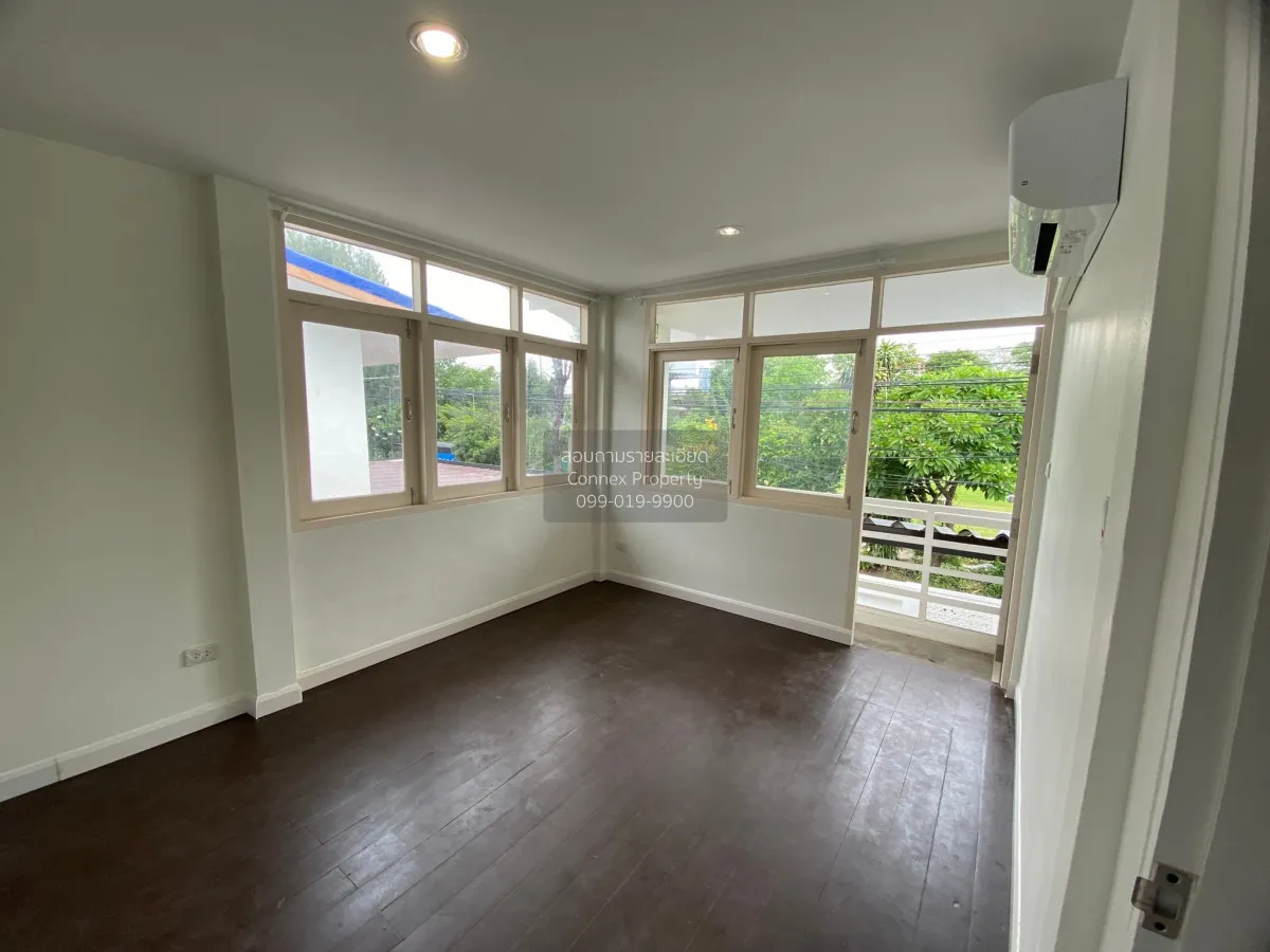 For Sale House , Baan Seementhai Prachachuen , corner unit , newl