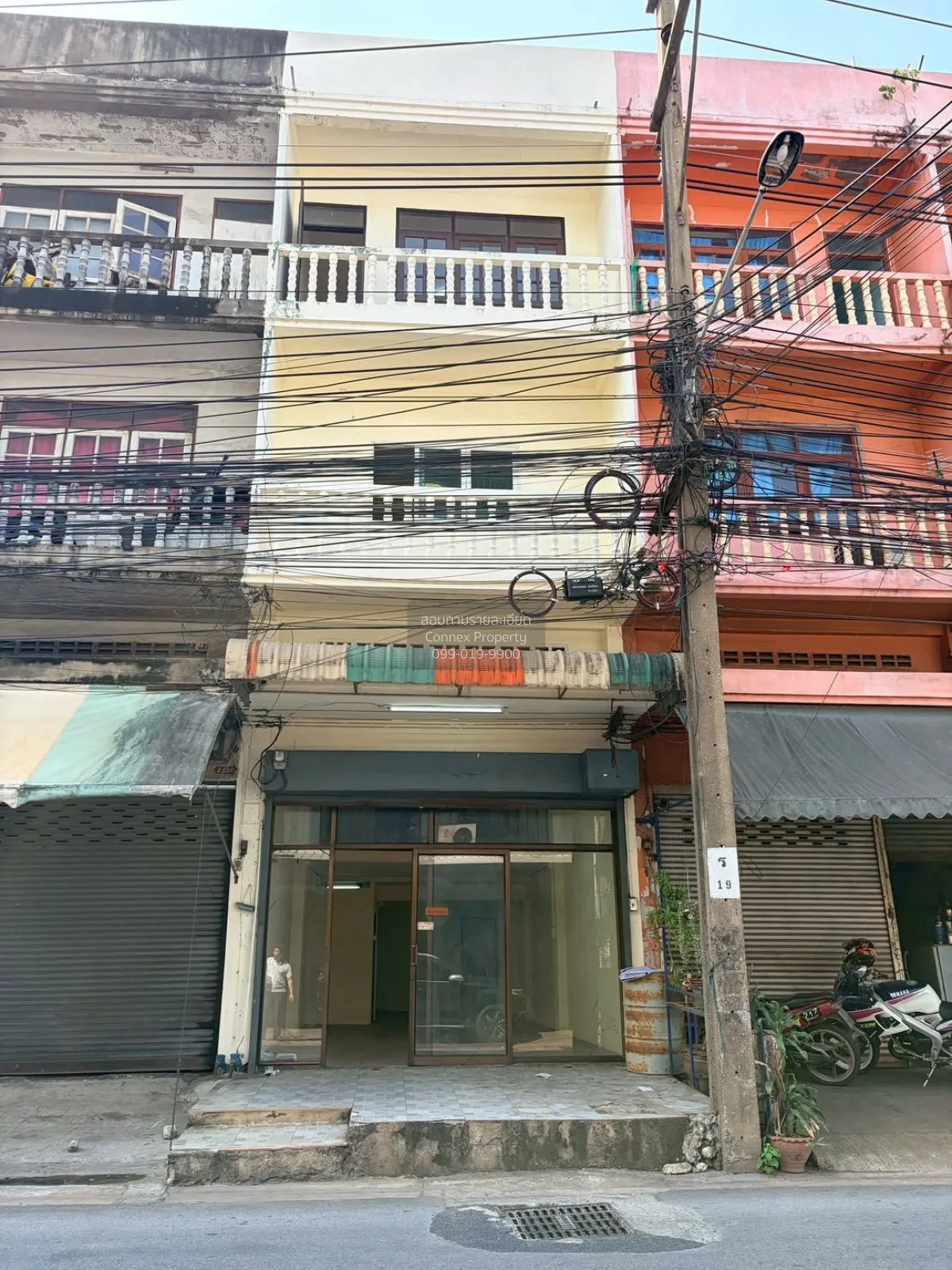For Sale 3.5-story commercial building on Suk Sawat Road , newly  1