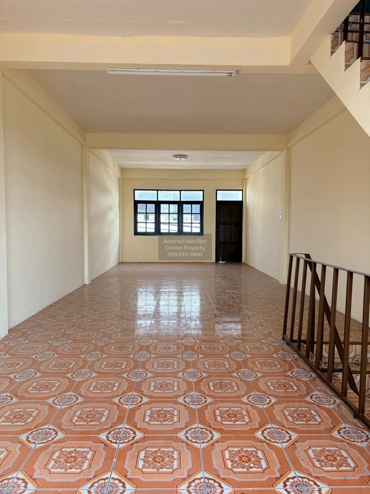 For Sale 3.5-story commercial building on Suk Sawat Road , newly 