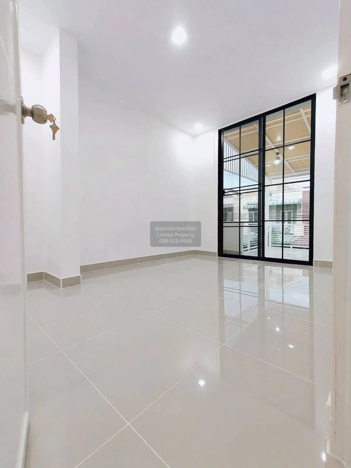 ขายทาวน์เฮ้าส์/ทาวน์โฮม  บ้านวรารักษ์ รังสิต-คลองสาม รีโนเวทใหม่ 