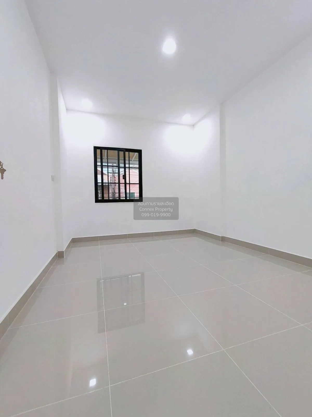 ขายทาวน์เฮ้าส์/ทาวน์โฮม  บ้านวรารักษ์ รังสิต-คลองสาม รีโนเวทใหม่ 